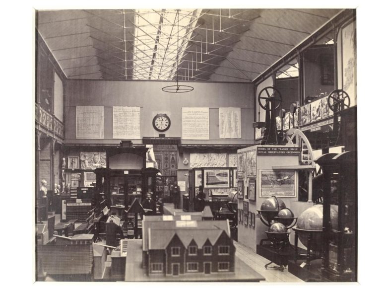 Ekspozycja w South Kensington Museum, 1859, fotografia, Victoria & Albert Museum